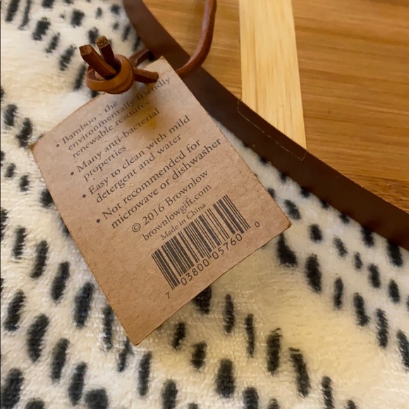 Football Cutting and Serving Board Bamboo Kitchen - Picture 3 of 6